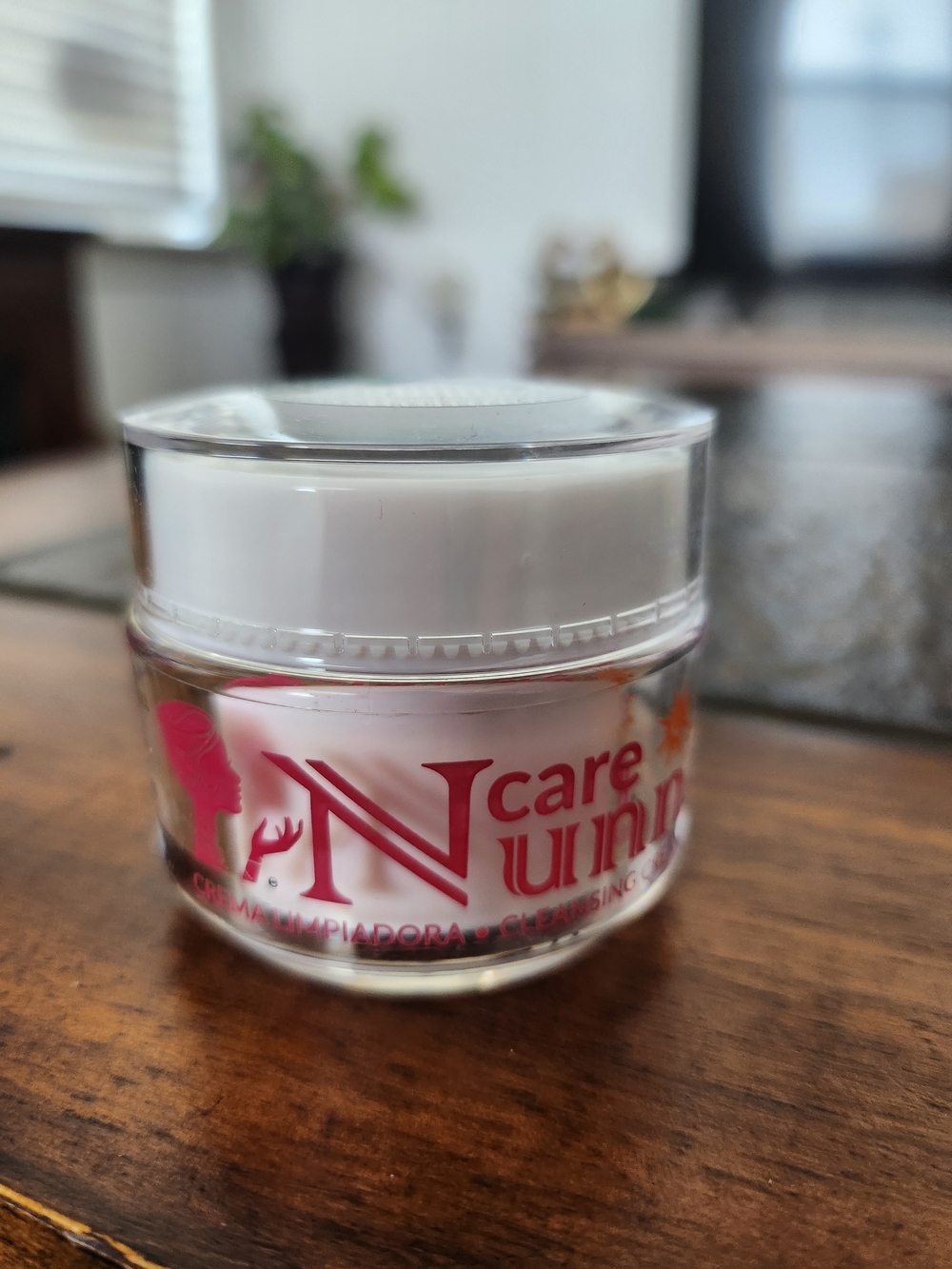White Hydrating Face Cream